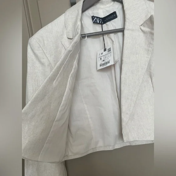 ZARA Cropped Blazer - Picture 4 of 7